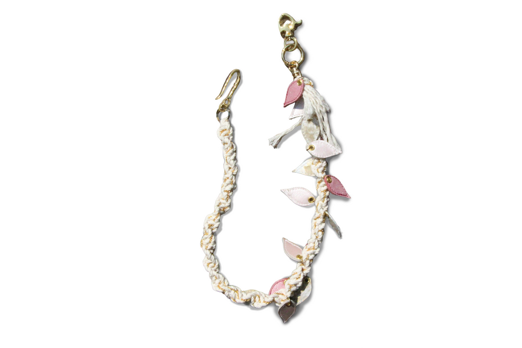 Blumes leather chain