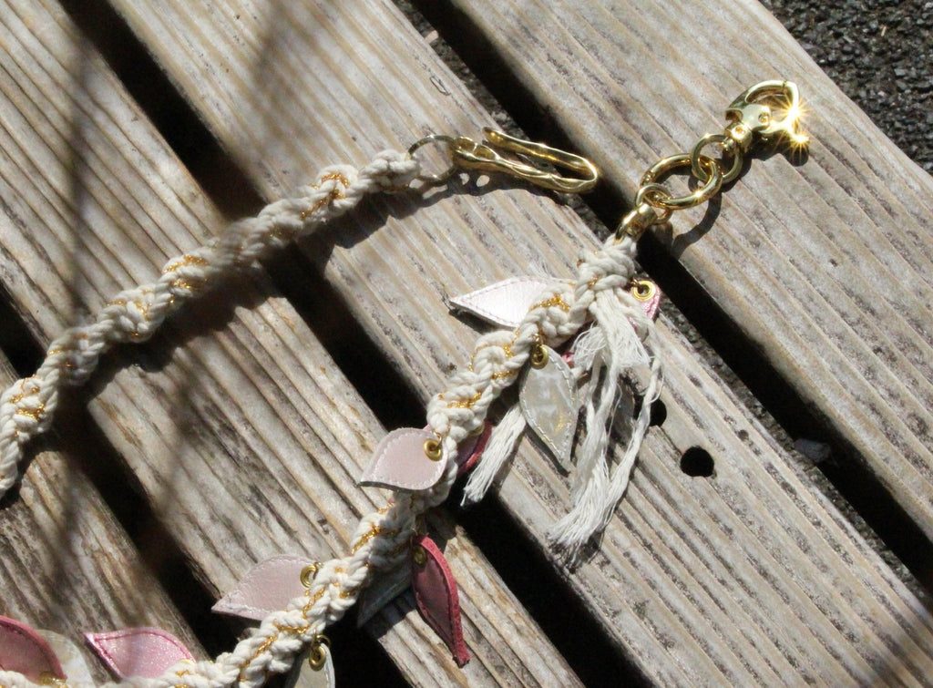 Blumes leather chain