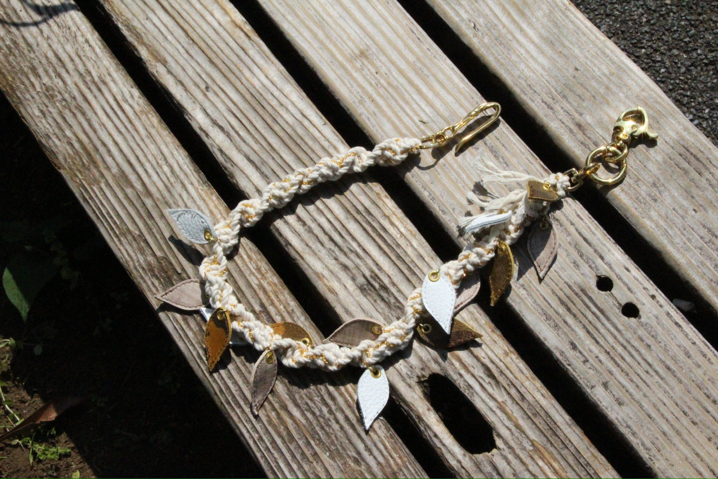 Blumes leather chain
